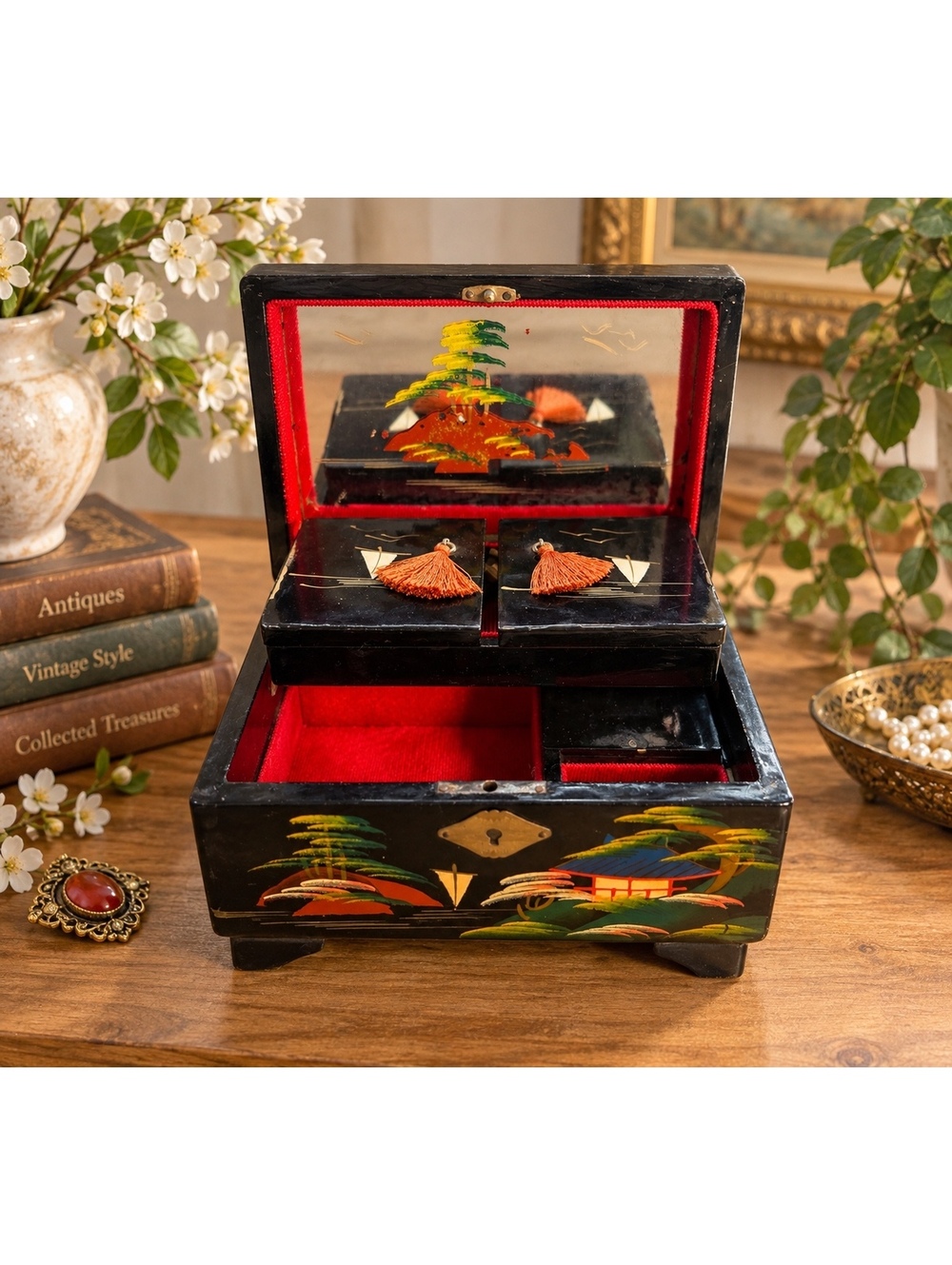 Vintage Japanese Hand Painted Lacquer Jewelry Box w/ Key & Mirror 43/r1c